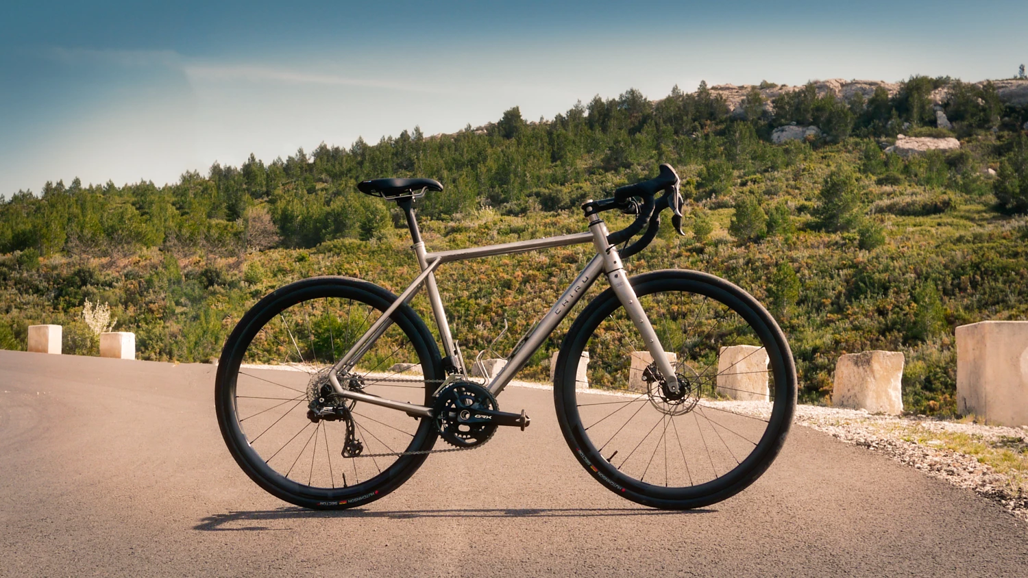 Vélos Urbains Soldes Boutique -Vélos Urbains Soldes Boutique banner 03 velo solo wo bottle