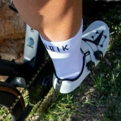 Chaussettes Gobik Pure Unisex Blanc -Vélos Urbains Soldes Boutique c a l c e t i n e s p u r e u n i s e x w h i t e 02 700x700 2