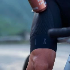 Cuissard Court Gobik Absolute 4.0 K10 Homme Noir 49 Cuissard Court Gobik Absolute 4.0 K10 Homme Noir -Vélos Urbains Soldes Boutique c u l o t t e a b s o l u t e 40 c o r t o h o m b r e 04 700x700 5