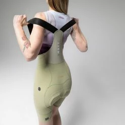 Cuissard Court Gobik Matt K9 Seed Green Femme 2023 43 Cuissard Court Gobik Matt K9 Seed Green Femme 2023 -Vélos Urbains Soldes Boutique culotte corto mujer matt seed green caps dye gobik 7 700x700 3