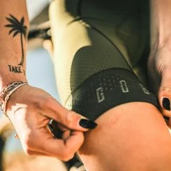 Cuissard Court Gobik Absolute 5.0 K9 Army Femme 51 Cuissard Court Gobik Absolute 5.0 K9 Army Femme -Vélos Urbains Soldes Boutique gobik absolute 5.0 k9 army 4 700x700 3