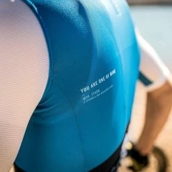 Maillot Manches Courtes Gobik Stark Cobalt Homme -Vélos Urbains Soldes Boutique maillot hombre stark cobalt gobik warm series22 5 700x700 3