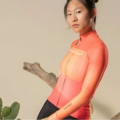 Maillot Manche Longue Gobik Cobble Brash Femme 2023 -Vélos Urbains Soldes Boutique maillot mujer cobble brash cold 2023 gobik 3 700x700 1