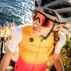 Maillot Manches Courtes Gobik Stark Mango Femme 70 Maillot Manches Courtes Gobik Stark Mango Femme -Vélos Urbains Soldes Boutique maillot mujer stark mango gobik warm series22 4 700x700 7