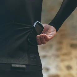 Maillot Gobik Manche Longue Pacer Solid Jet Black Homme 2023 -Vélos Urbains Soldes Boutique maillot pacer unisex solid jet black cold season 22 gobik 5 1500x1500 700x700 4