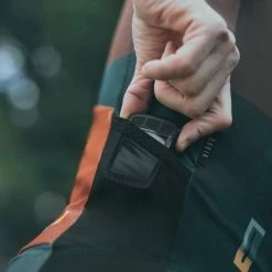 Maillot Manche Longue Gobik Pacer Walnut 71 Maillot Manche Longue Gobik Pacer Walnut -Vélos Urbains Soldes Boutique maillot pacer walnut cold season 22 gobik 6 700x 700x700 5