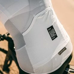 Maillot Manches Courtes Gobik Carrera 2.0 Moon Unisex -Vélos Urbains Soldes Boutique maillot unisex carrera moon gobik warm series22 4 700x700 5