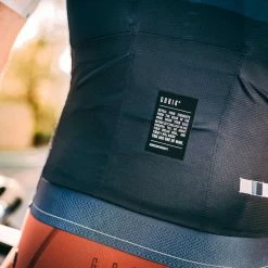 Maillot Manche Courte Gobik Infinity Midnight Unisex 85 Maillot Manche Courte Gobik Infinity Midnight Unisex -Vélos Urbains Soldes Boutique maillot unisex infinity midnight gobik warm series22 6 700x700 7